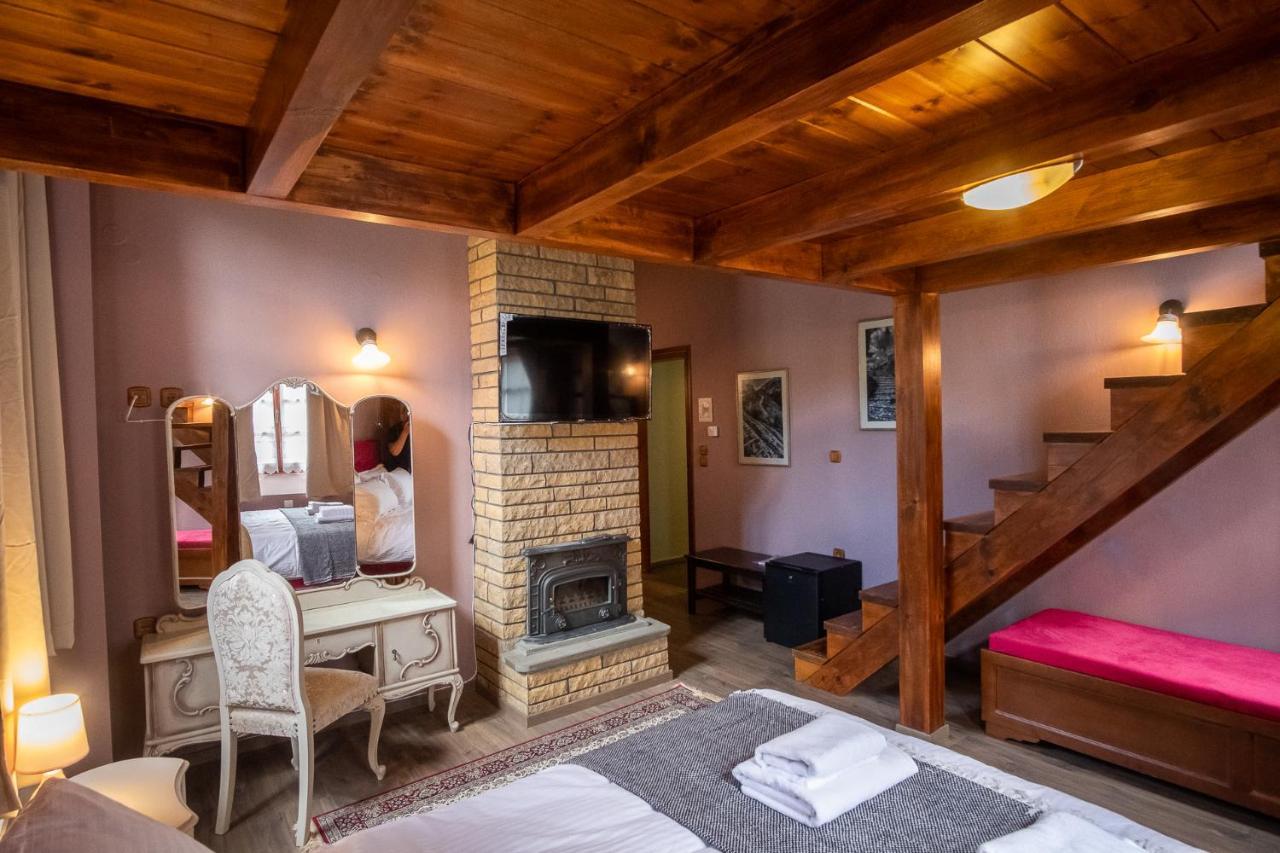 The Old School Boutique Hotel Sirako Ngoại thất bức ảnh
